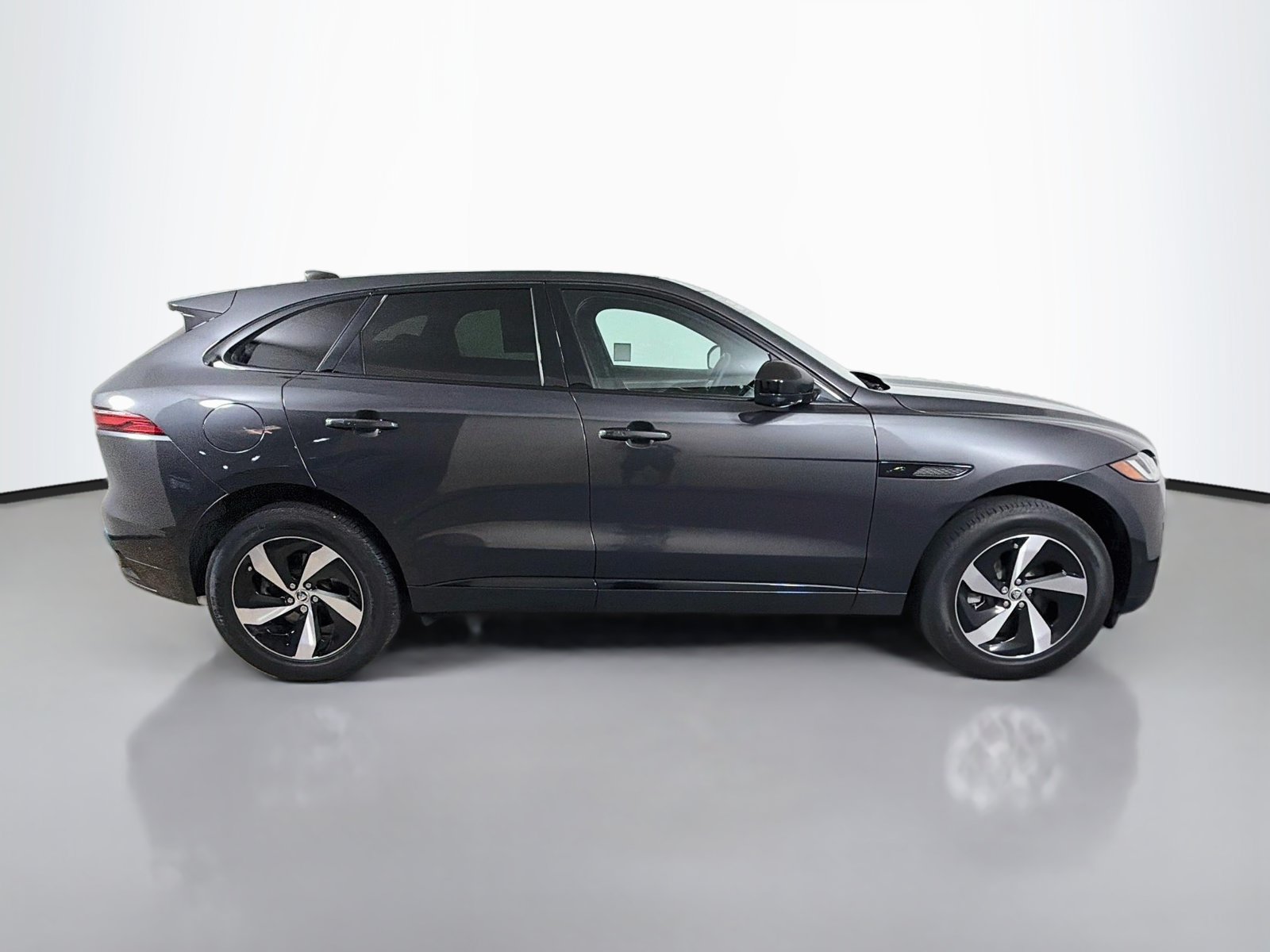Certified 2026 Jaguar F-PACE R-Dynamic S AWD/4WD image 6