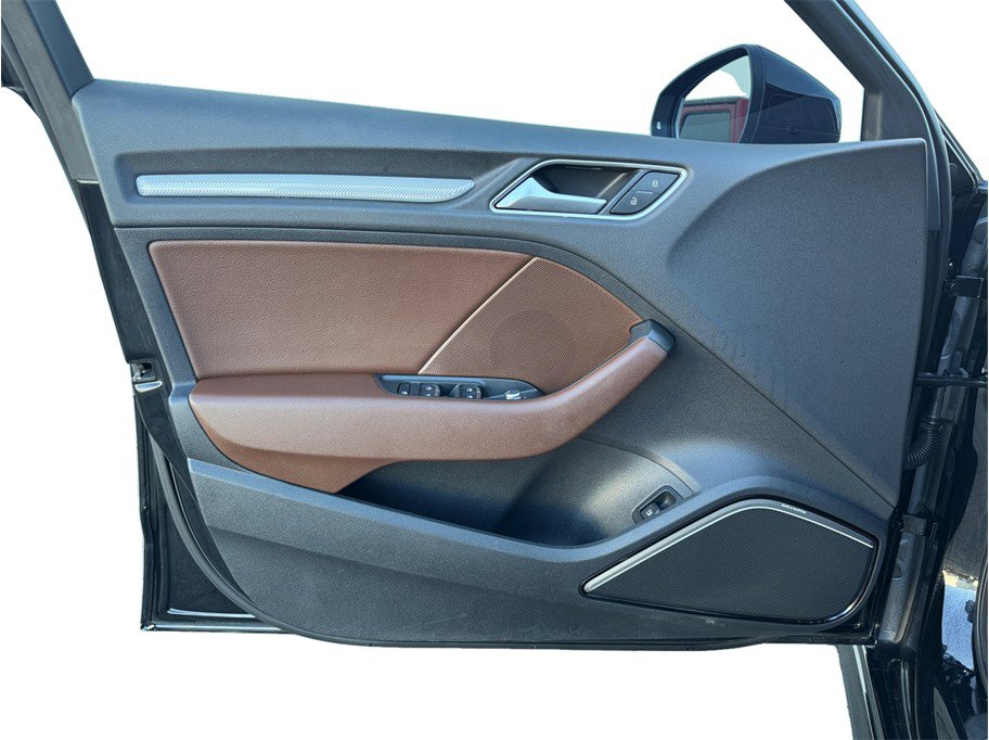 Used 2016 Audi A3 e-tron Premium Plus w/ Premium Plus Package image 12