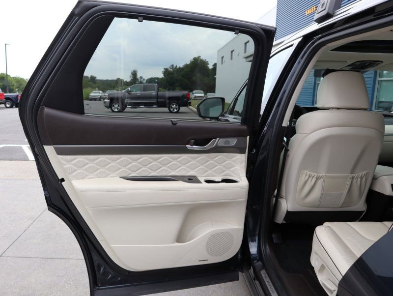 Used 2020 Hyundai Palisade Limited image 18
