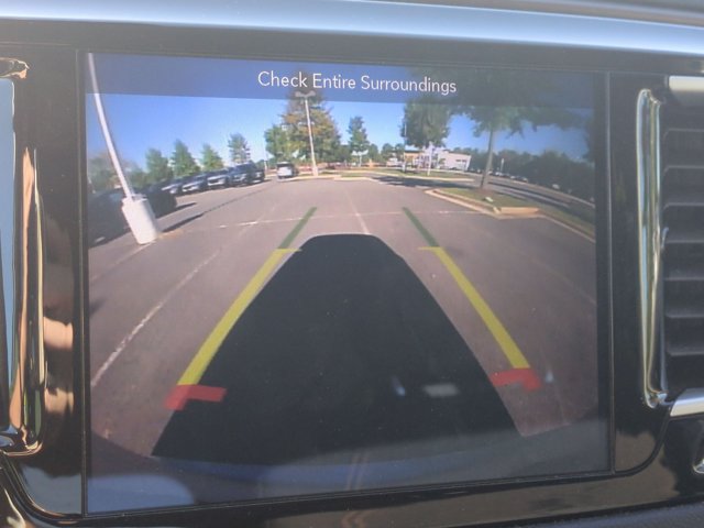 Used 2018 Chrysler Pacifica Touring Plus FWD image 14