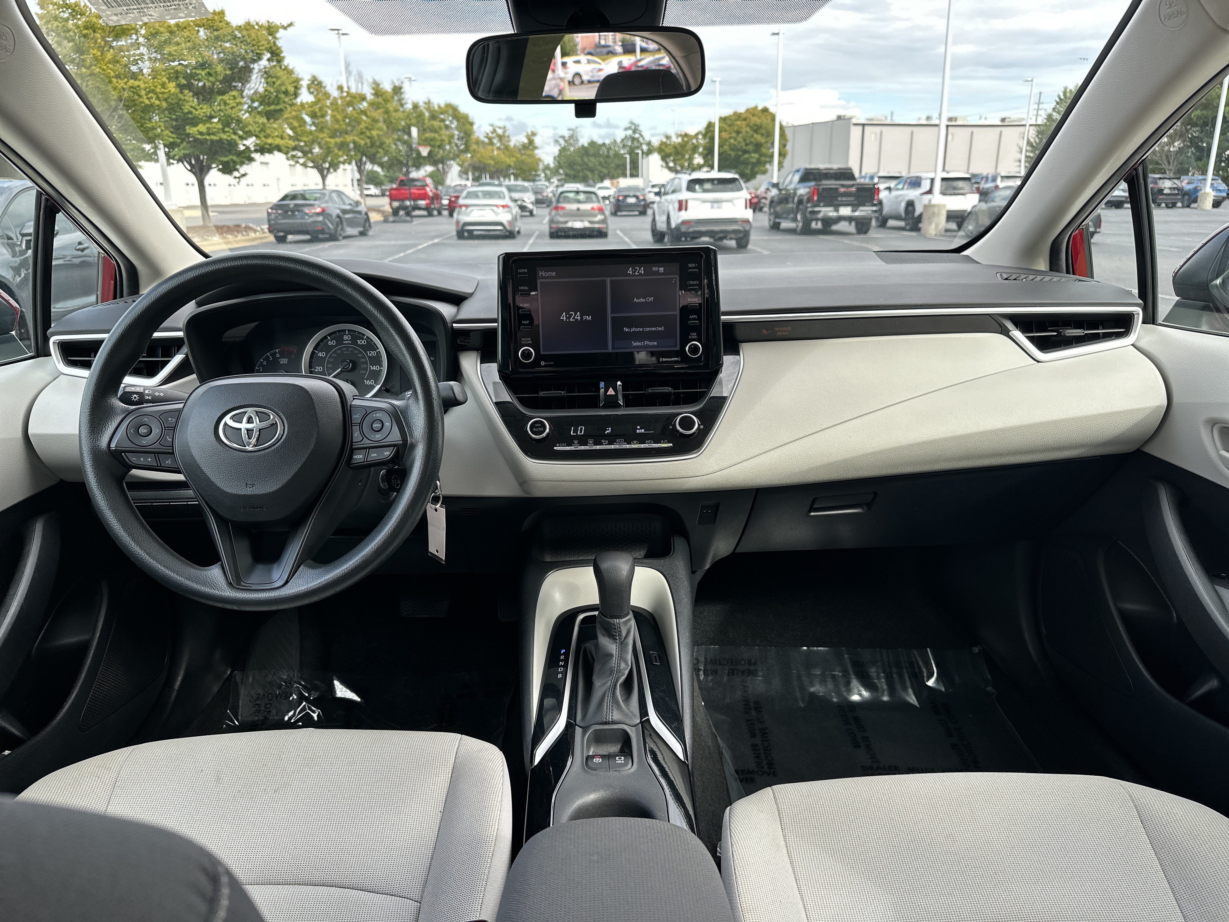 Used 2022 Toyota Corolla LE FWD image 29