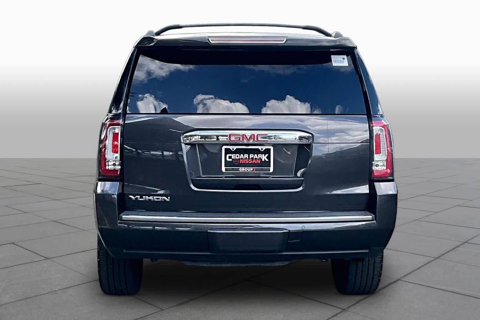 Used 2016 GMC Yukon Denali w/ Open Road Package AWD/4WD image 5
