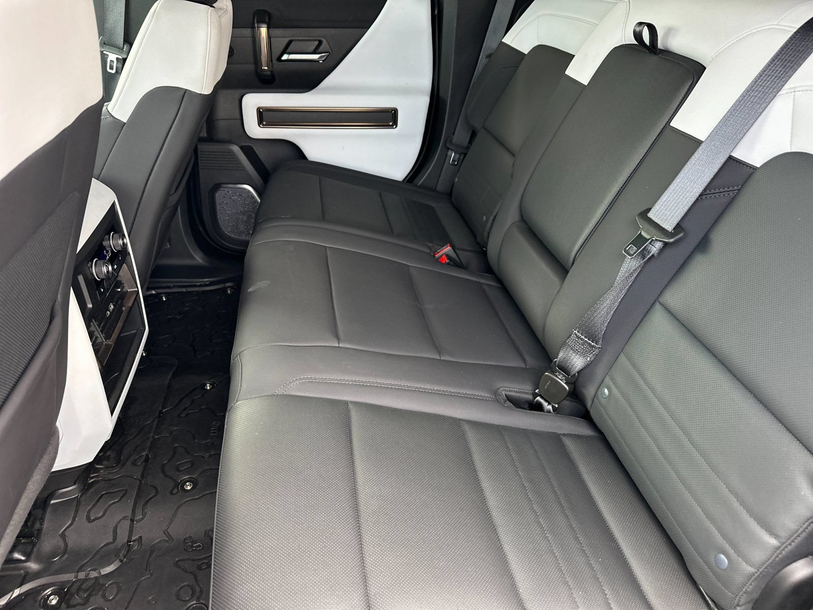 Used 2024 GMC Hummer EV 3X w/ Extreme Off-Road Package AWD/4WD image 12