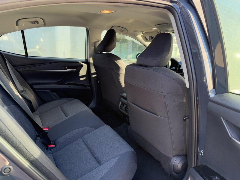 Used 2025 Toyota Camry LE image 11