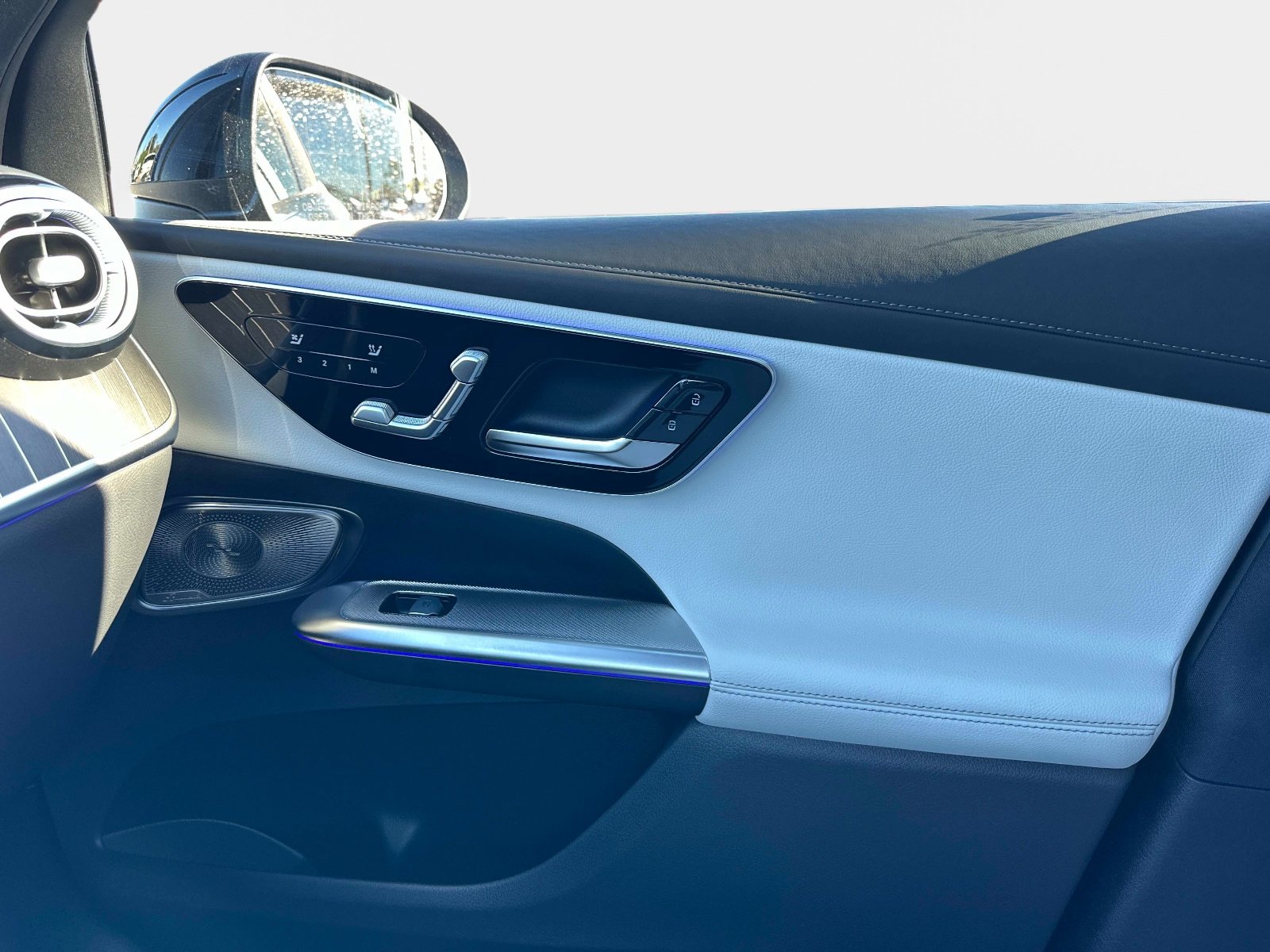 New 2026 Mercedes-Benz GLC 300 image 25