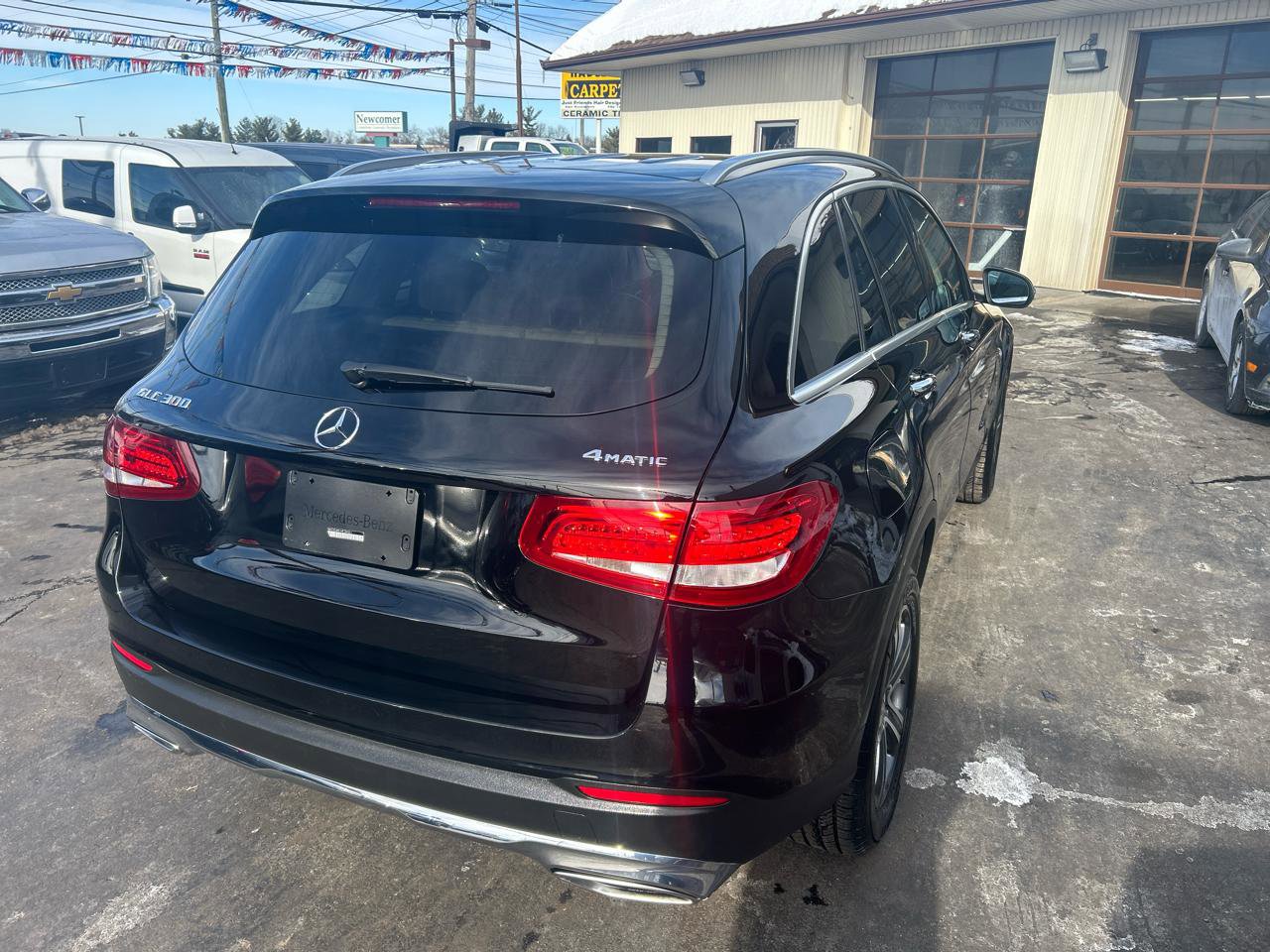 Used 2017 Mercedes-Benz GLC 300 4MATIC w/ Premium 1 Package image 5