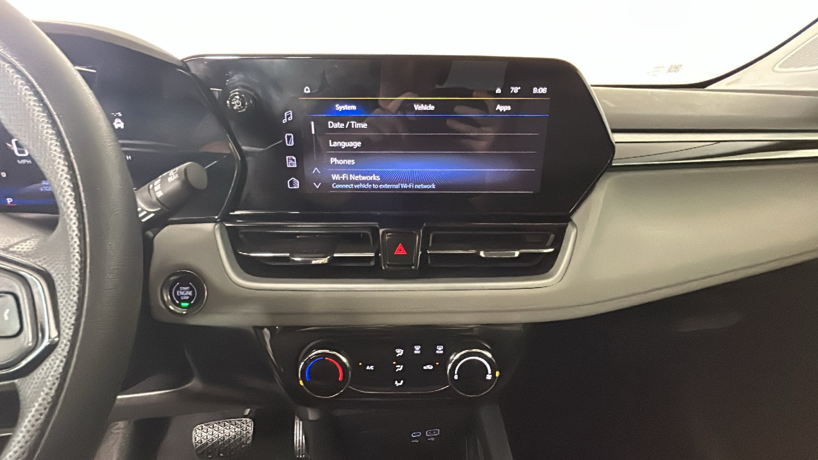 Used 2025 Chevrolet TrailBlazer LT FWD image 27