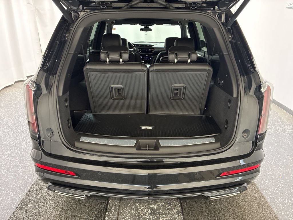 Used 2024 Cadillac XT6 Sport w/ LPO, Floor Liner Package AWD/4WD image 7
