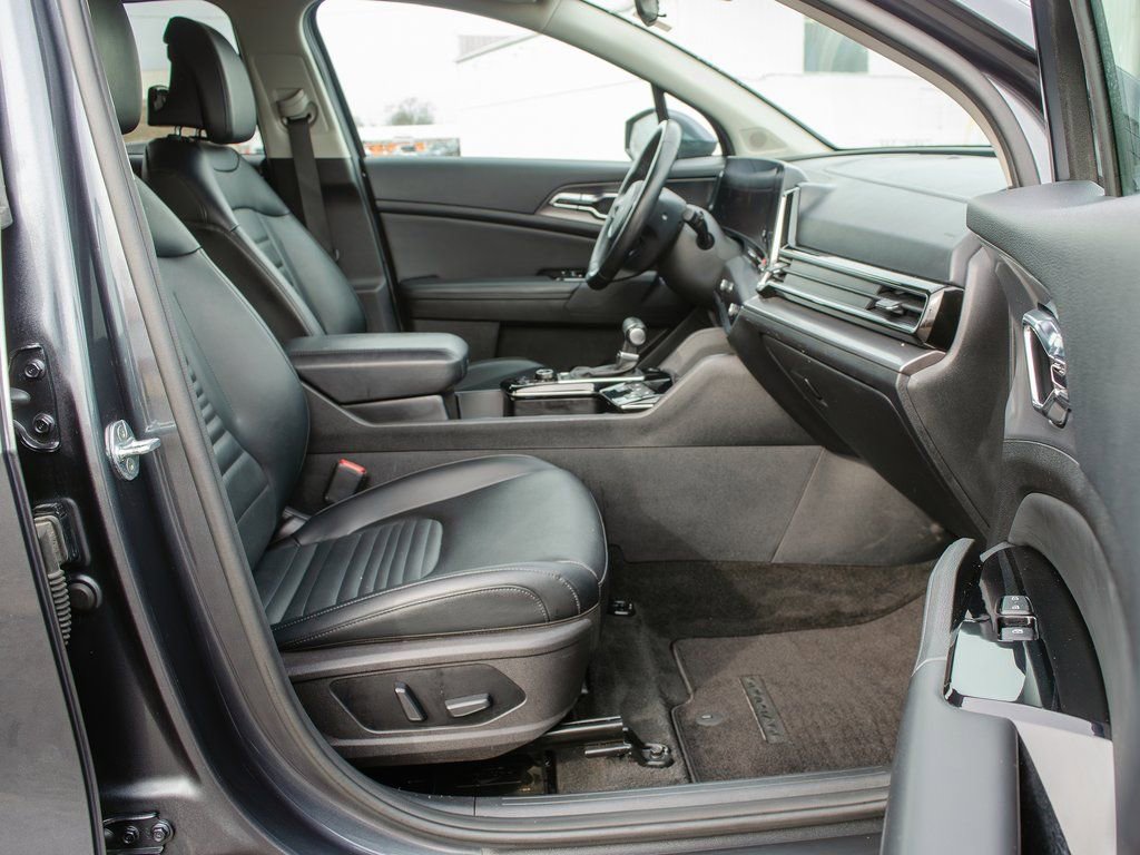 Used 2023 Kia Sportage SX image 36