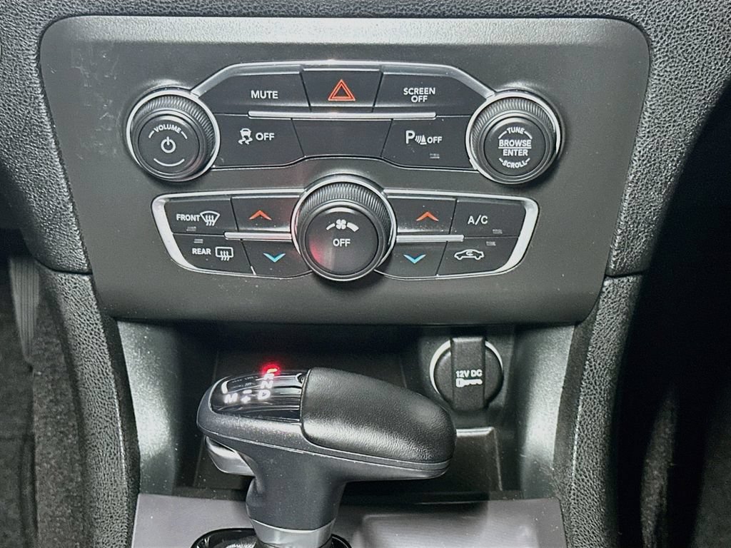 Certified 2022 Dodge Charger SXT w/ Blacktop Package RWD image 13
