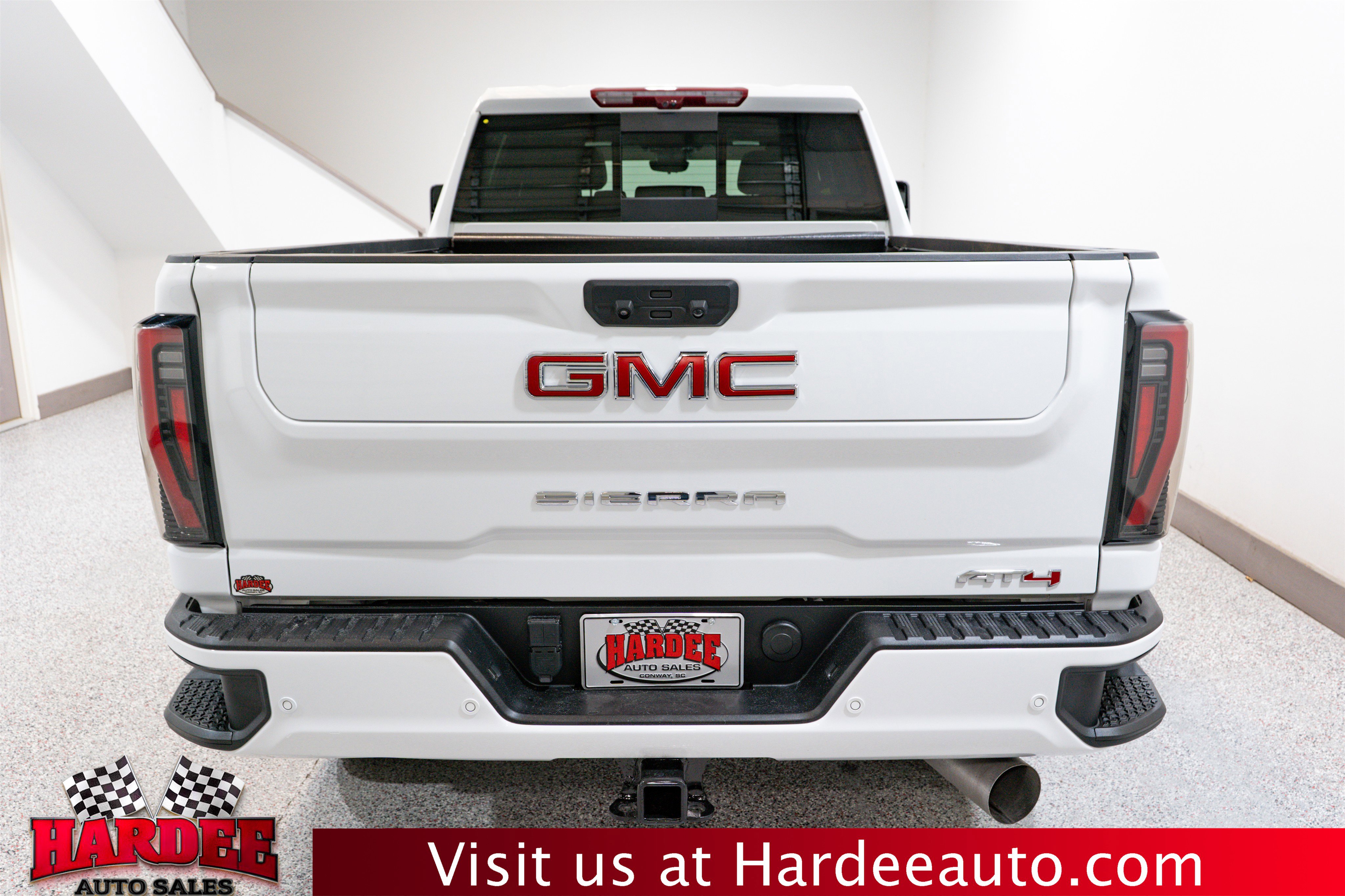 Used 2024 GMC Sierra 2500 AT4 w/ AT4 Premium Plus Package image 4