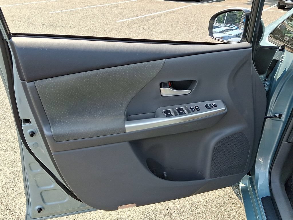 Used 2014 Toyota Prius V Three FWD image 13