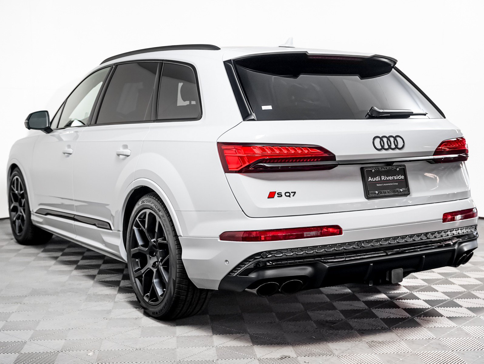 New 2026 Audi SQ7 Premium Plus AWD/4WD image 2