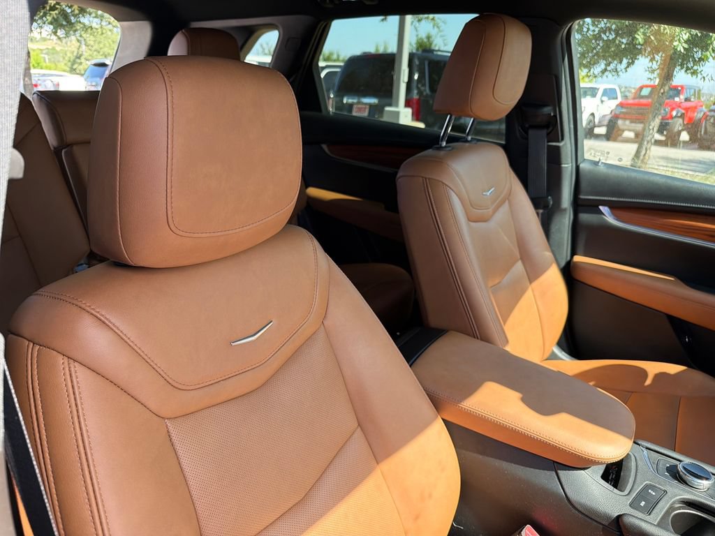 Used 2022 Cadillac XT5 Premium Luxury FWD image 38