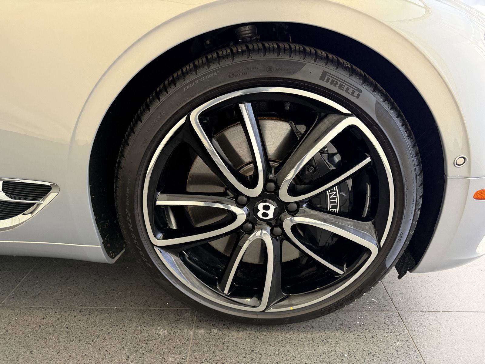 Used 2023 Bentley Continental GT Azure image 13