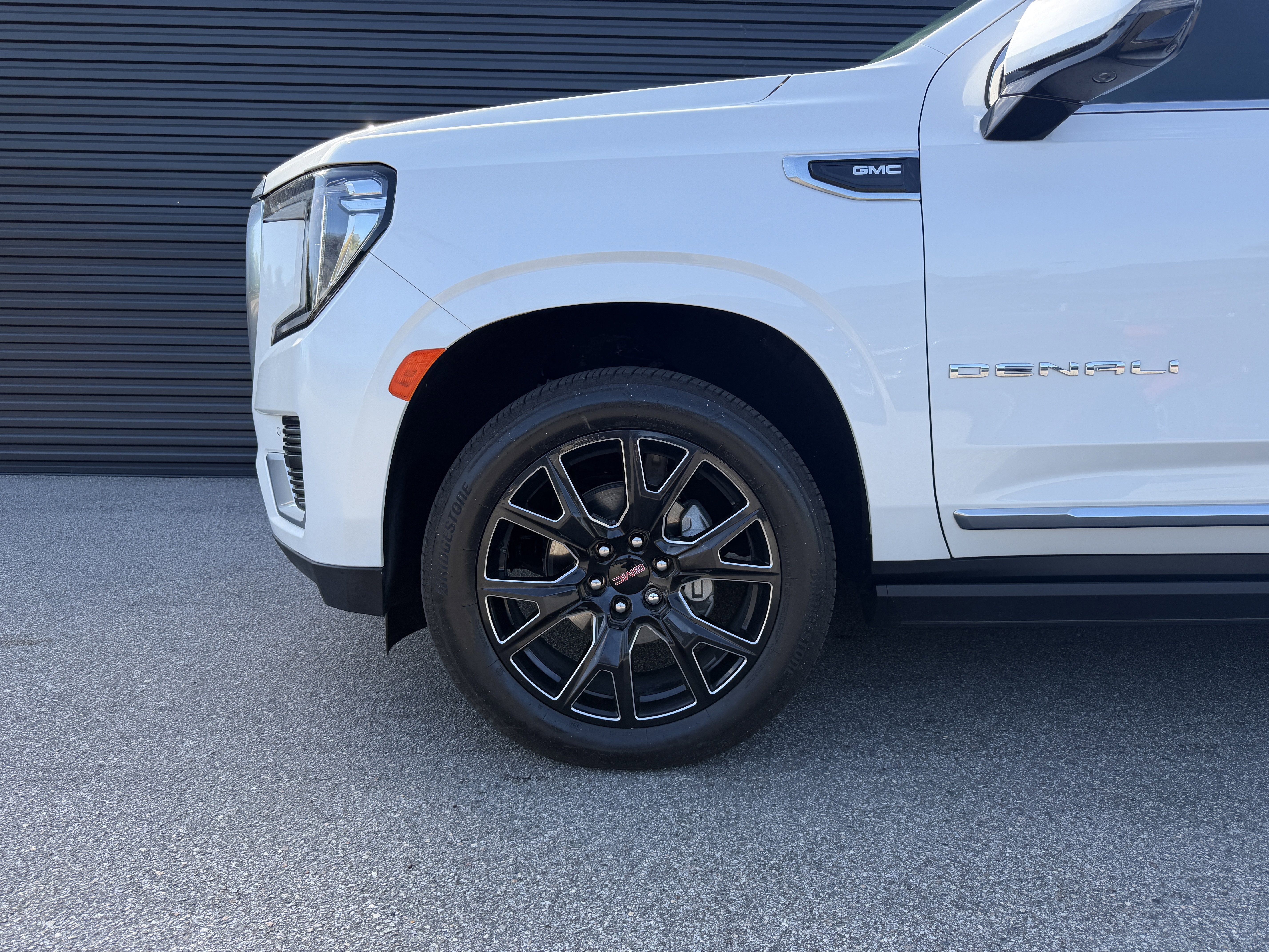 Used 2024 GMC Yukon Denali image 13