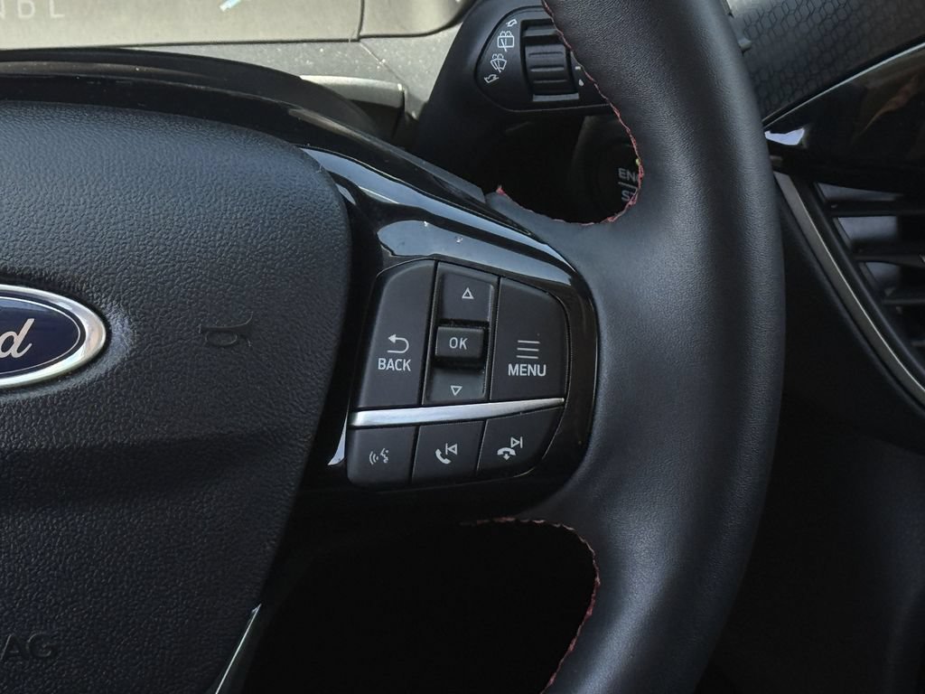 Used 2022 Ford Escape SEL w/ SEL Stealth AWD Package image 16