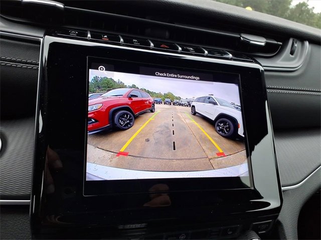 New 2025 Jeep Grand Cherokee L Altitude image 28