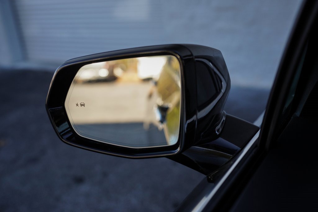 Used 2023 Cadillac XT6 Premium Luxury image 38