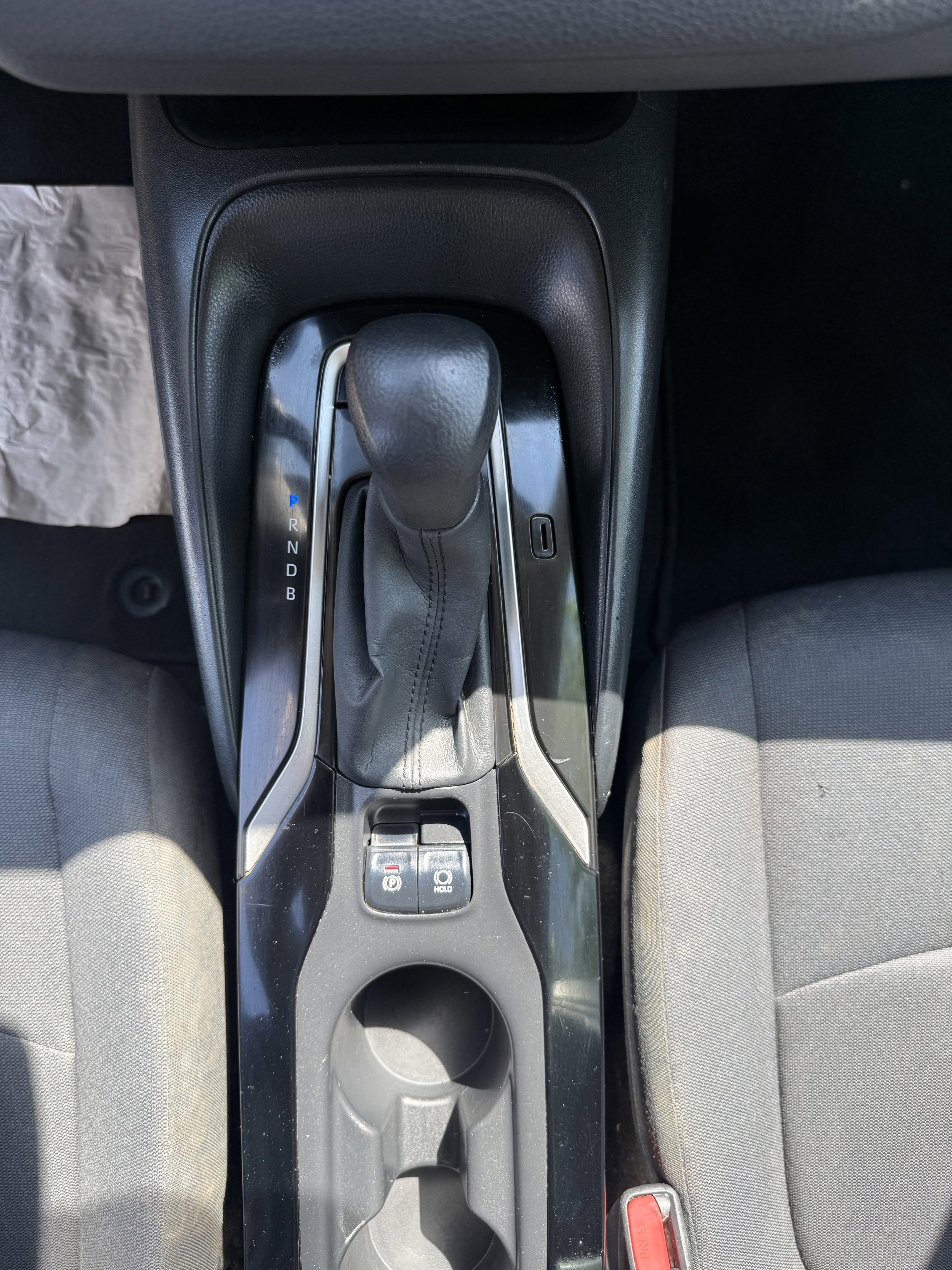 Used 2021 Toyota Corolla LE w/ Carpet Mat Package (TMS) image 16