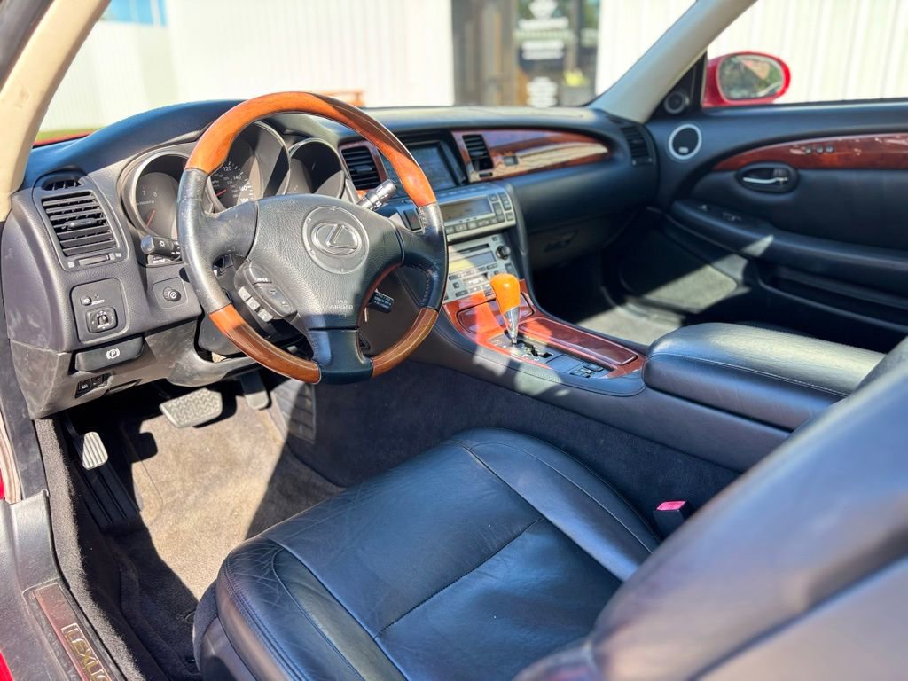 Used 2002 Lexus SC 430 Convertible image 12