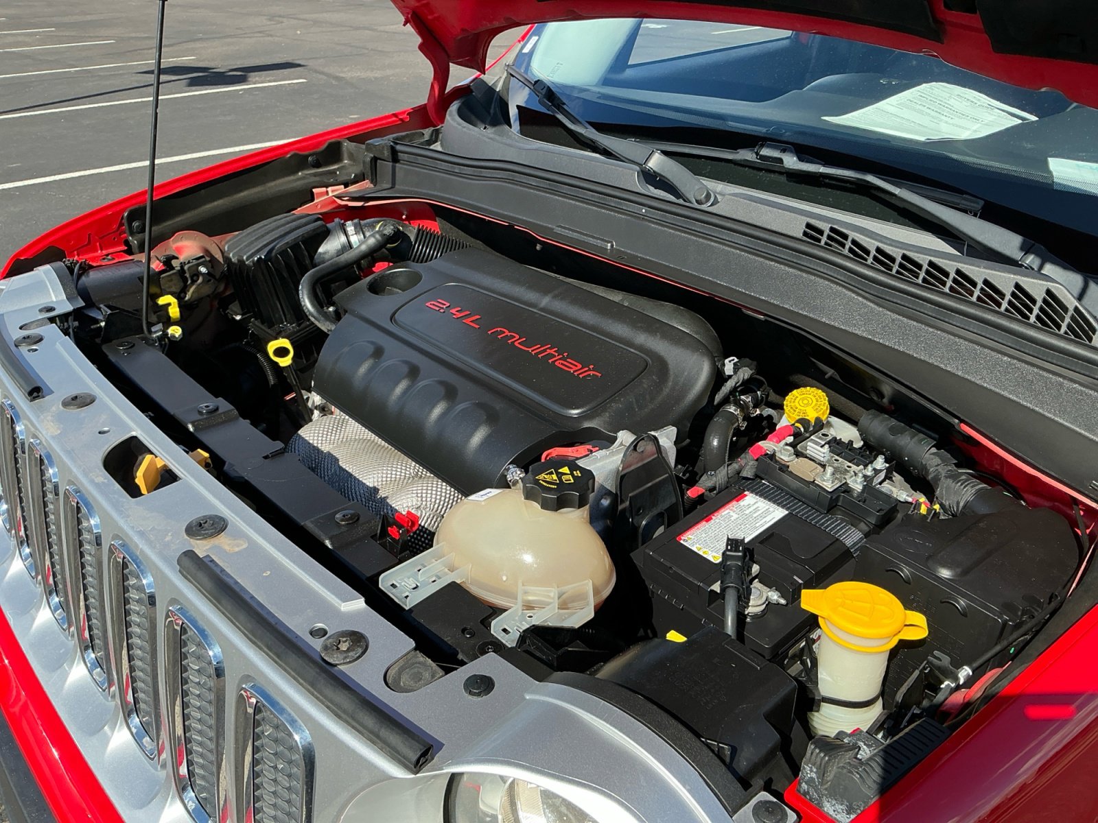 Used 2016 Jeep Renegade Limited image 22