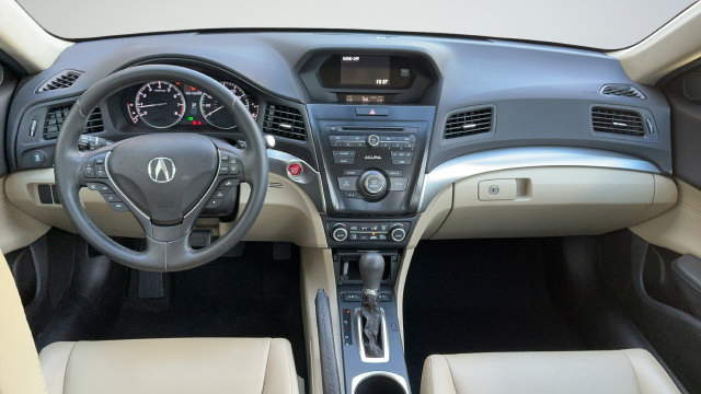 Used 2017 Acura ILX FWD image 9