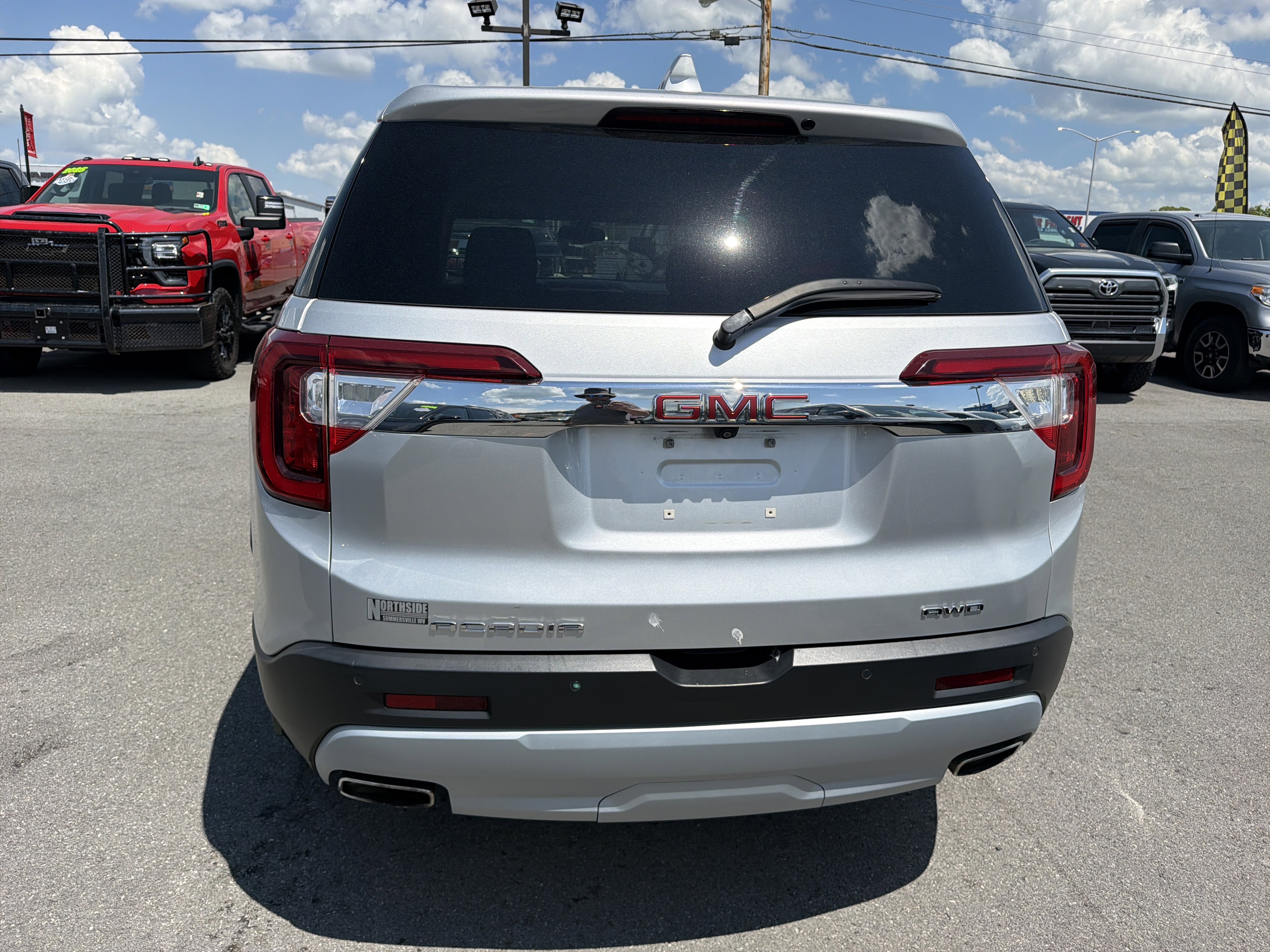Used 2020 GMC Acadia SLE AWD/4WD image 7