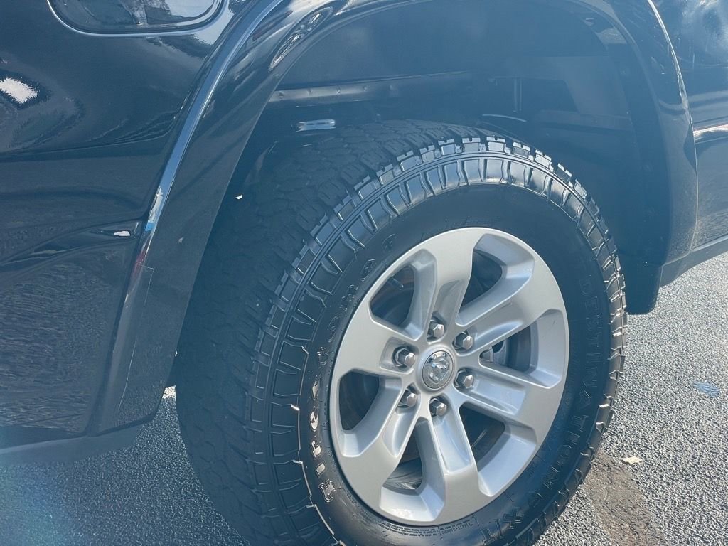 Used 2020 RAM 1500 Laramie AWD/4WD image 29
