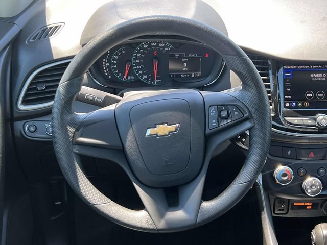 Used 2021 Chevrolet Trax LS AWD/4WD image 14