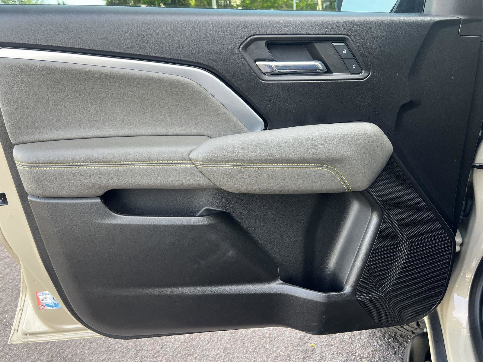 Used 2024 Chevrolet Colorado ZR2 w/ Safety Package AWD/4WD image 13
