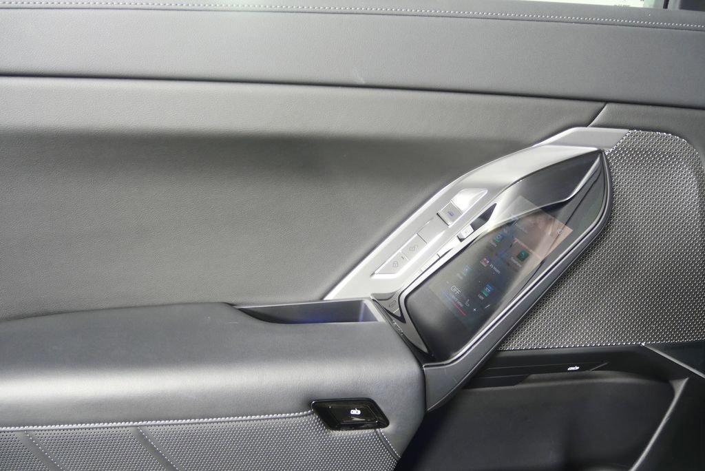 Certified 2023 BMW 740i w/ Parking Assistance Package RWD image 14