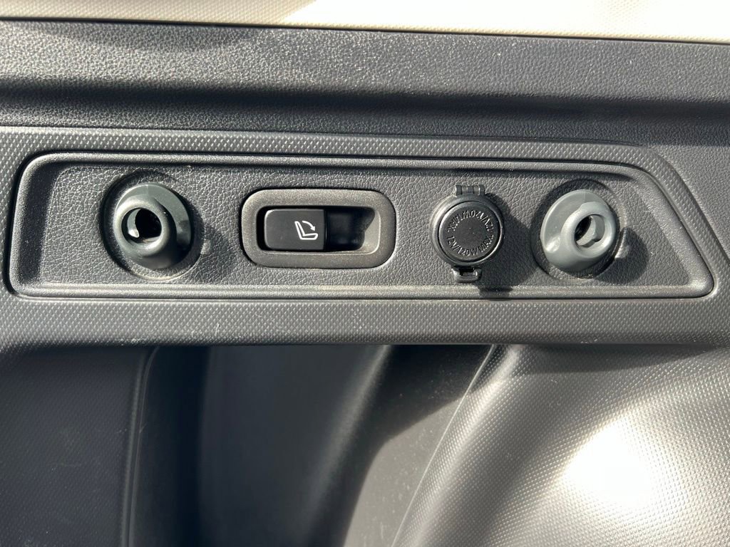 Used 2020 Subaru Forester Touring image 19