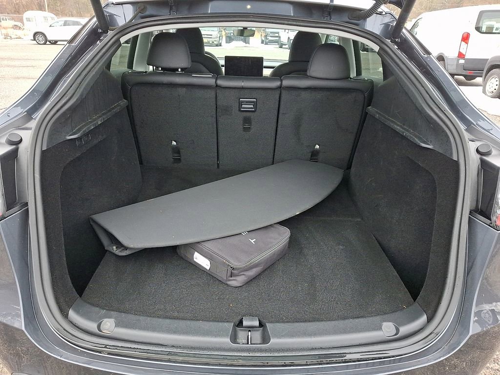 Used 2023 Tesla Model Y Long Range image 30