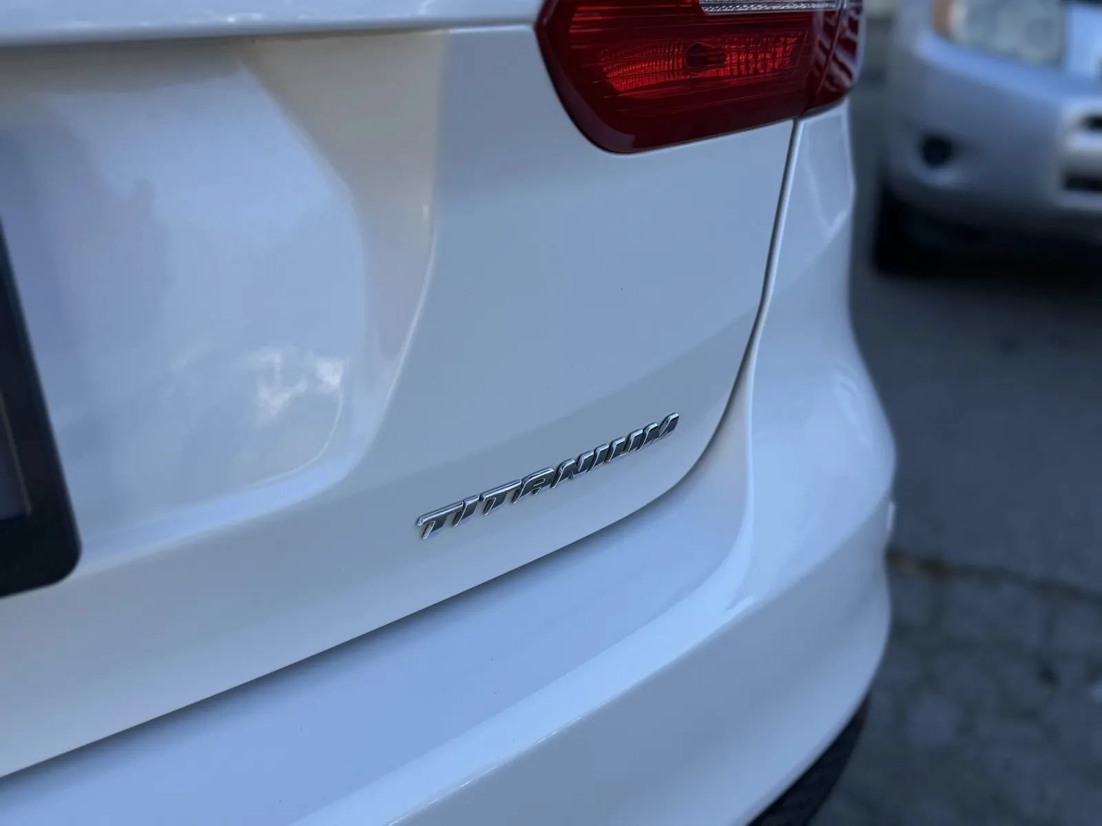 Used 2018 Ford Focus Titanium FWD image 43