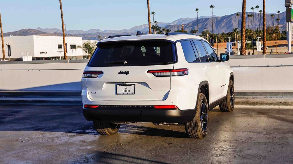 New 2025 Jeep Grand Cherokee L Altitude image 9