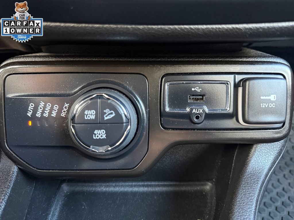Used 2023 Jeep Renegade Trailhawk AWD/4WD image 30