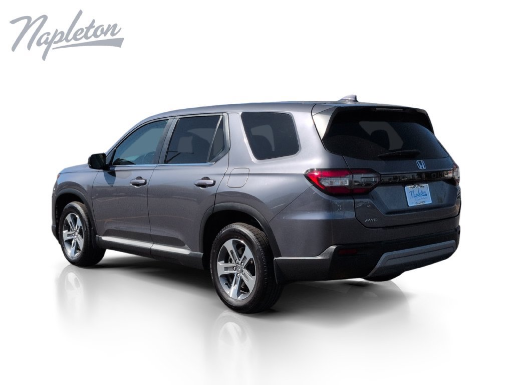 Used 2025 Honda Pilot EX-L image 3