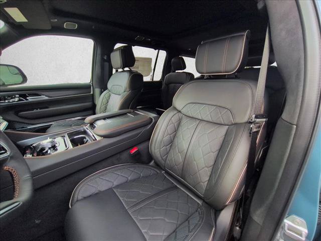 New 2026 Jeep Grand Wagoneer Summit AWD/4WD image 4