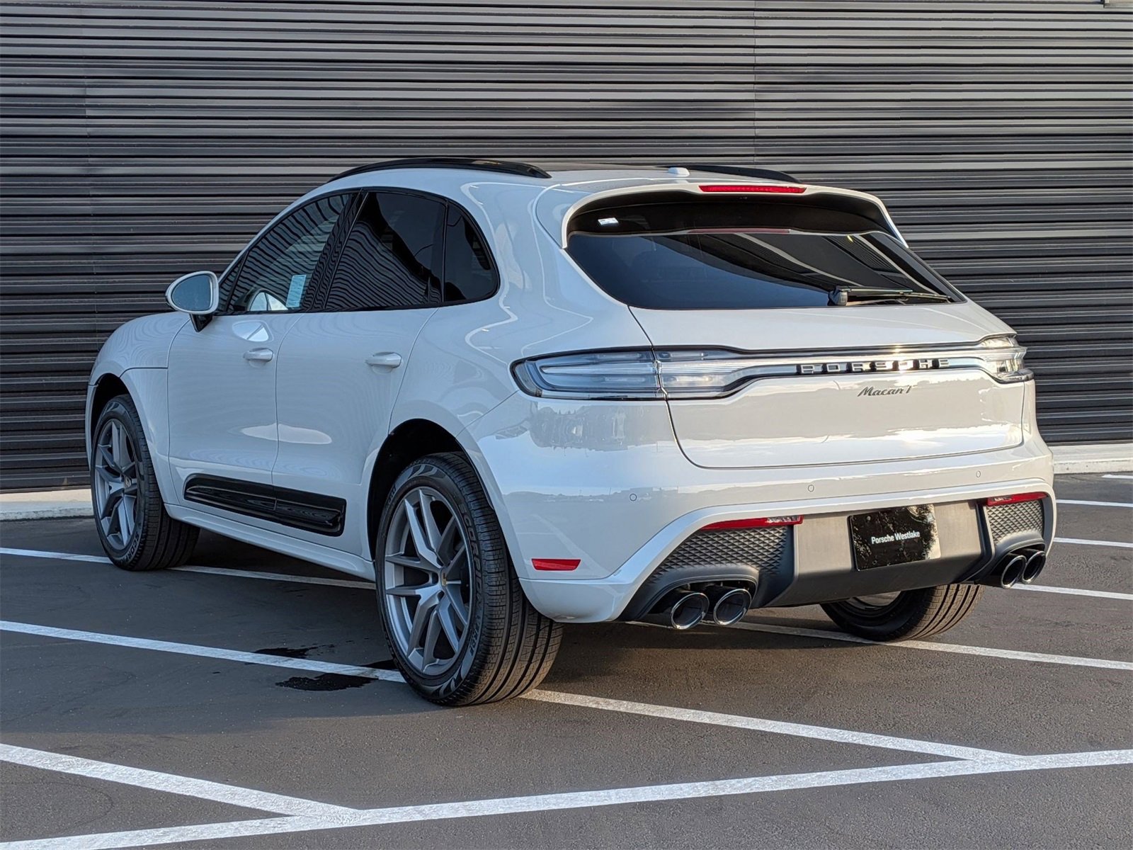 New 2025 Porsche Macan image 3