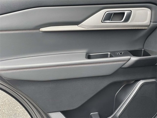 New 2026 Ford Explorer Active w/ Active Comfort Package image 10