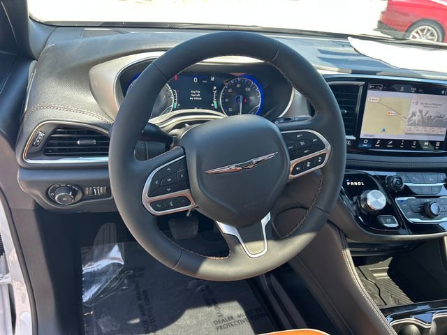 New 2026 Chrysler Pacifica Pinnacle image 11