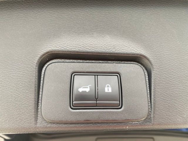Used 2022 Nissan Rogue SV w/ SV Premium Package AWD/4WD image 7