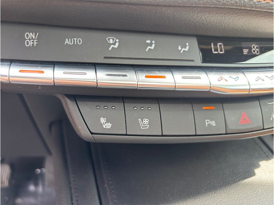 Used 2020 Cadillac XT4 Premium Luxury FWD image 34