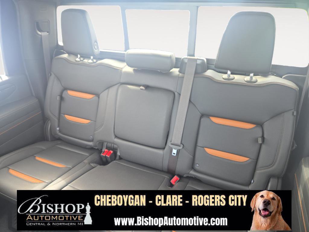 Used 2024 GMC Sierra 2500 AT4 w/ Technology Package image 29