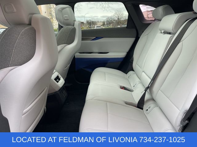Certified 2025 Cadillac Optiq Luxury 1 w/ LPO, Floor Liner Package image 25