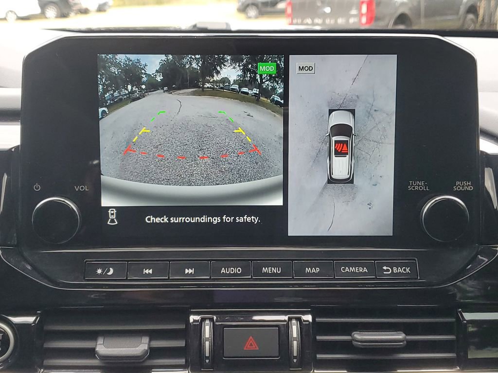 Used 2023 Nissan Pathfinder Platinum w/ Cargo Package image 32