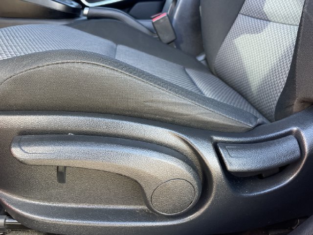 Used 2025 Kia Soul LX w/ LX Technology Package FWD image 23