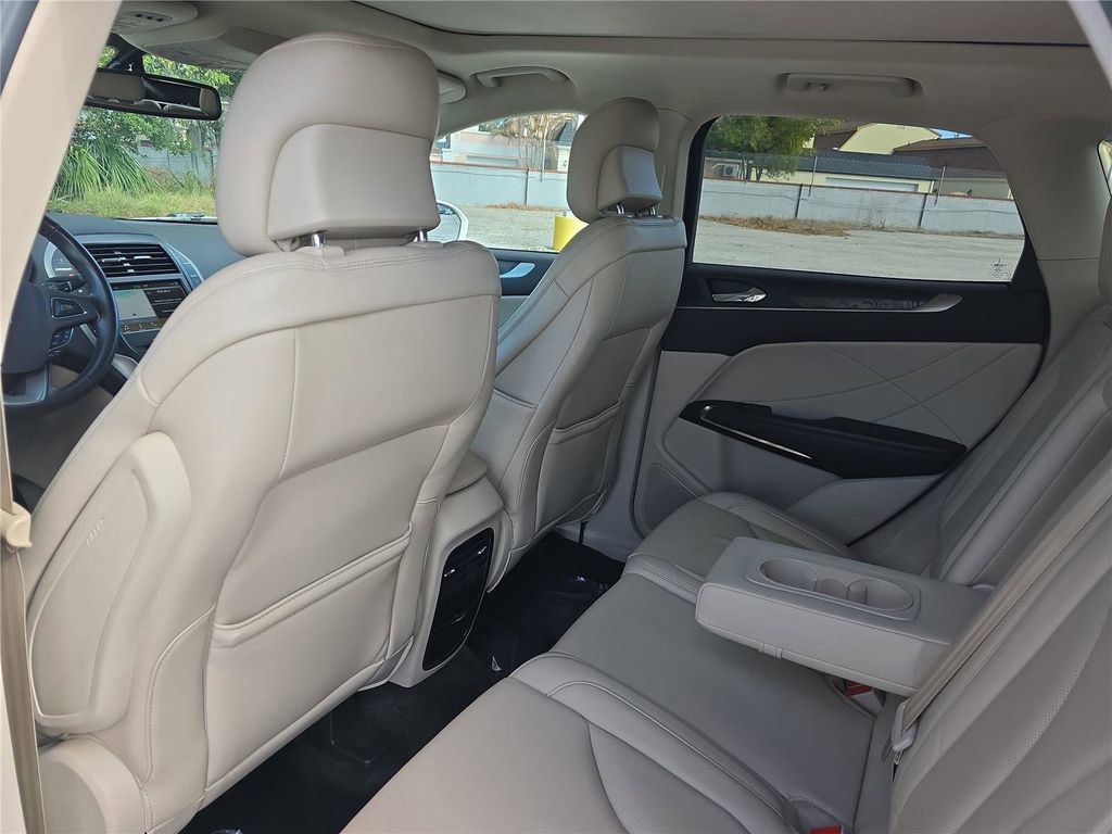 Used 2017 Lincoln MKC Reserve image 13