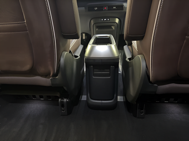 New 2025 Volkswagen ID. Buzz Pro S RWD image 18